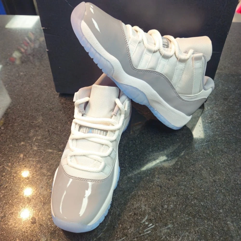 Sz 6 Jordan 11 Retro Low 'Cement Grey',